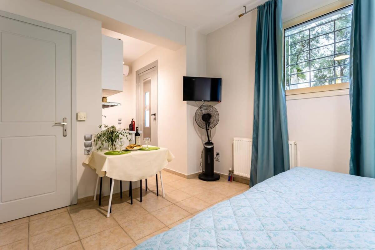 Kitries Summer Getaway - Eden Seaside Suite Kitriai Exterior photo